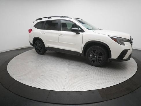 Used 2025 Subaru Ascent Bronze Edition image 13