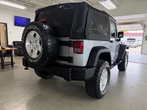 Used 2014 Jeep Wrangler Sport AWD/4WD image 8