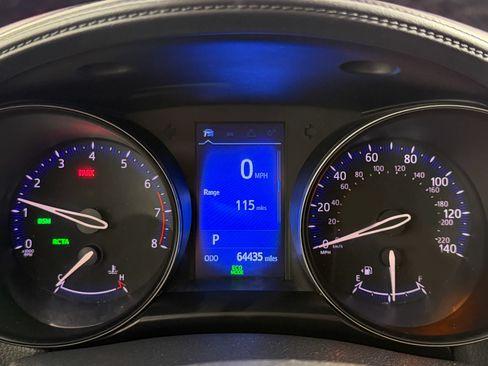 Used 2018 Toyota C-HR XLE FWD image 40