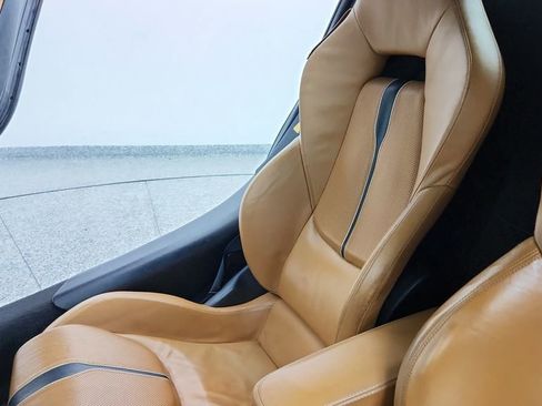 Used 2018 McLaren 570S Spider image 20