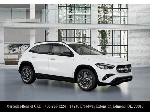 Used 2026 Mercedes-Benz GLA 250 4MATIC image 12