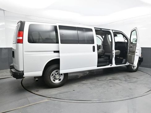 Used 2024 Chevrolet Express 3500 LS RWD image 47