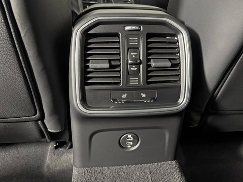 New 2026 Porsche Macan S image 36