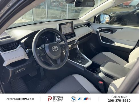 Used 2025 Toyota RAV4 XLE image 16
