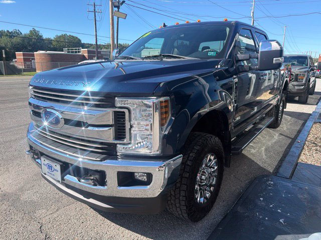 Used 2019 Ford F250 XLT w/ XLT Premium Package AWD/4WD image 3