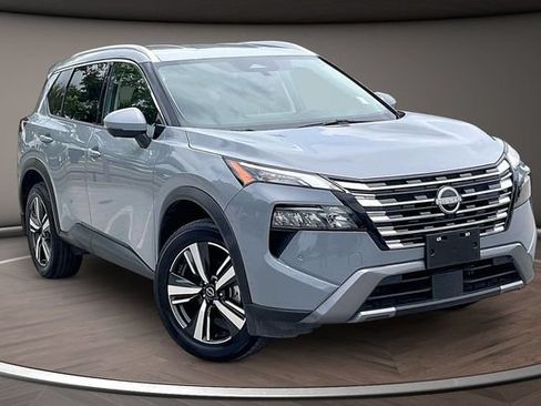 Used 2025 Nissan Rogue SL FWD image 10