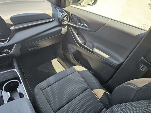 Used 2026 Chevrolet Equinox LT FWD image 17