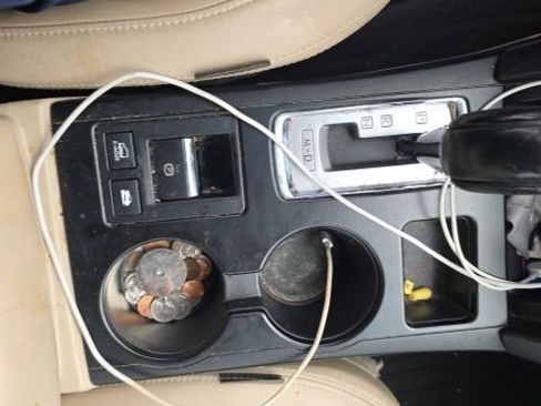 Used 2017 Subaru Outback 2.5i Limited image 13