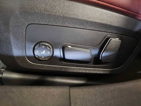 Used 2025 BMW 330i xDrive Sedan w/ M Sport Package image 30