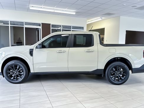 Used 2024 Ford Maverick Lariat w/ Black Appearance Package AWD/4WD image 7