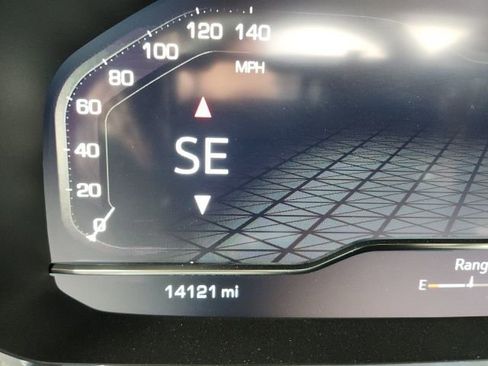 Used 2024 GMC Yukon AT4 w/ Technology Package image 11