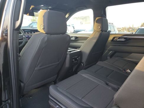 New 2026 Chevrolet Suburban LS image 14