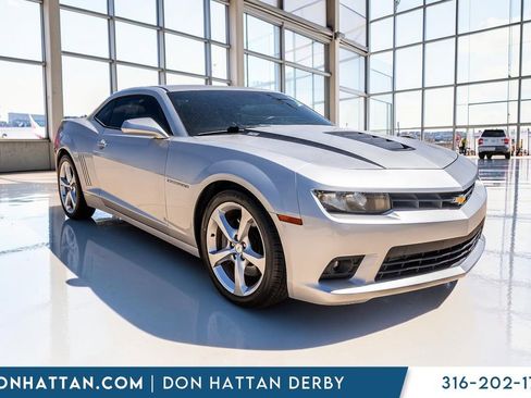 Used 2015 Chevrolet Camaro SS RWD image 25