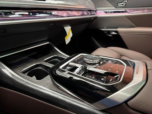 Used 2026 BMW 740i xDrive image 19
