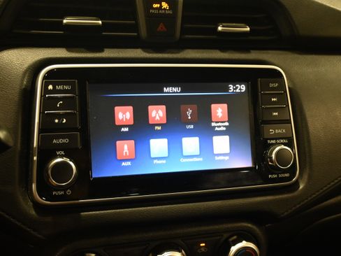 Used 2020 Nissan Versa S FWD image 15