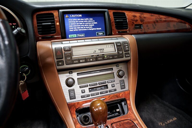 Used 2005 Lexus SC 430 Convertible RWD image 24