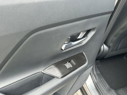 Used 2026 Nissan Kicks SR w/ Cold Weather Package FWD image 12