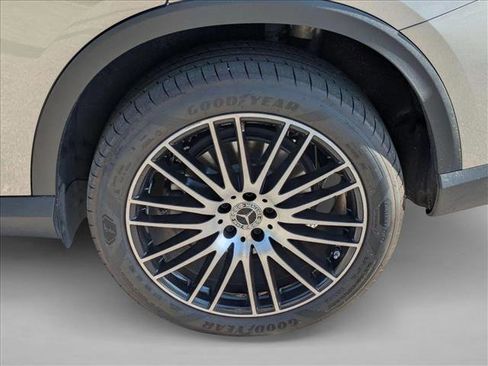Used 2023 Mercedes-Benz GLC 300 4MATIC image 10