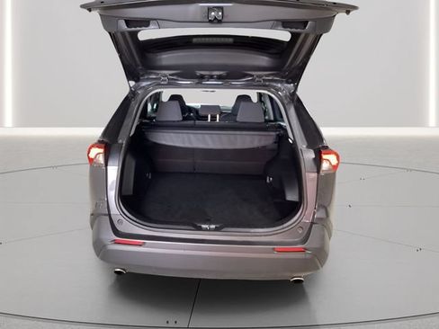 Used 2025 Toyota RAV4 XLE AWD/4WD image 13