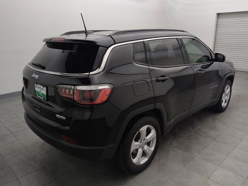 Used 2019 Jeep Compass Latitude image 9