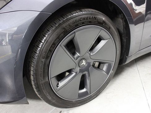 Used 2023 Tesla Model 3 Standard Range image 35