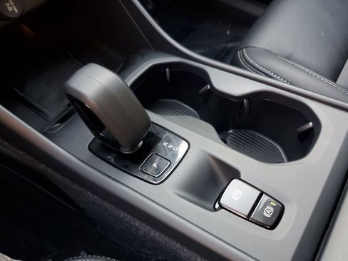 Certified 2024 Volvo XC40 B5 Core AWD/4WD image 26