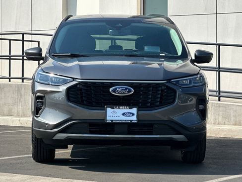 New 2025 Ford Escape Base w/ PHEV Premium Package image 8