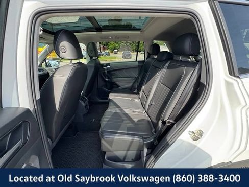 Certified 2023 Volkswagen Tiguan SE w/ Panoramic Sunroof Package AWD/4WD image 9