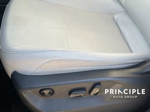 Used 2018 Volkswagen Tiguan SEL image 17