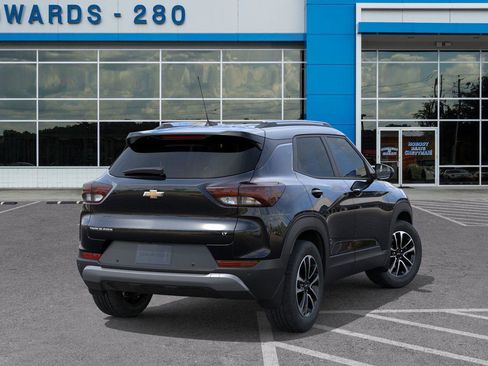 New 2026 Chevrolet TrailBlazer LT w/ Driver Confidence Package FWD image 4