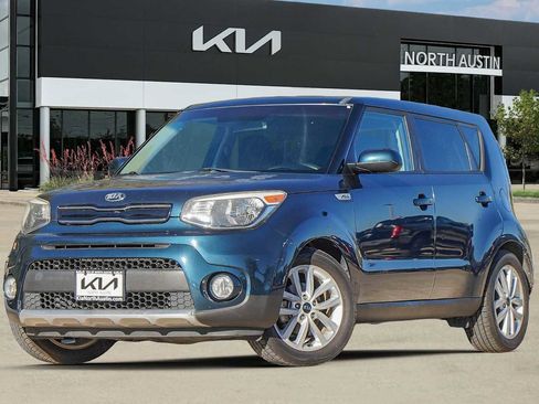 Used 2018 Kia Soul + image 1