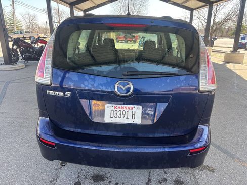 Used 2010 MAZDA MAZDA5 Sport image 3