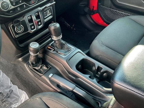 Used 2023 Jeep Wrangler Sport S image 15