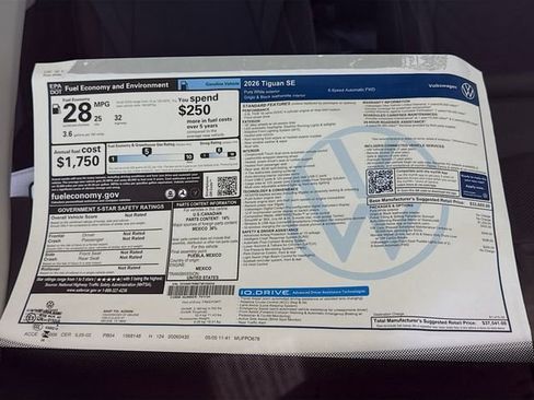 New 2026 Volkswagen Tiguan SE FWD image 19