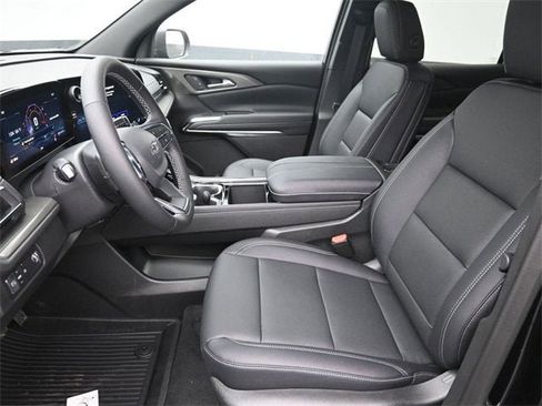 New 2026 Chevrolet Traverse LT image 16