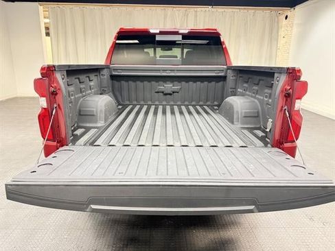 Used 2021 Chevrolet Silverado 1500 LT Trail Boss w/ Convenience Package II image 5