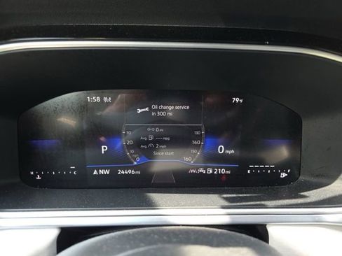 Used 2025 Volkswagen Taos SE image 13