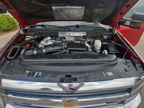 Used 2019 Chevrolet Silverado 2500 LT w/ LT Convenience Package image 29