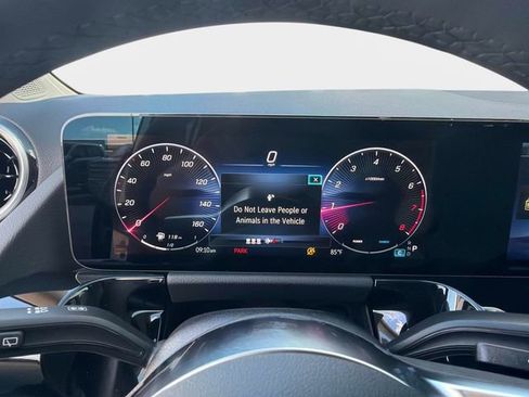 Used 2026 Mercedes-Benz GLA 250 4MATIC image 28