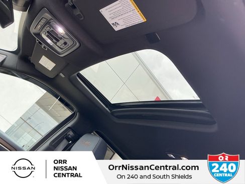 Used 2024 Chevrolet Silverado 1500 High Country w/ High Country Premium Package image 18