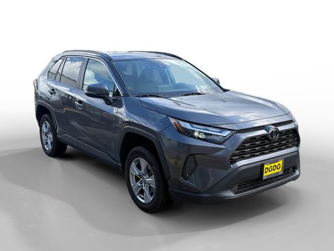 Used 2024 Toyota RAV4 XLE image 7