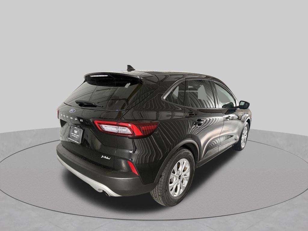 Used 2025 Ford Escape Active FWD image 5