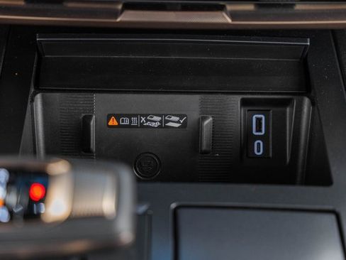 Used 2024 GMC Hummer EV 2X image 31