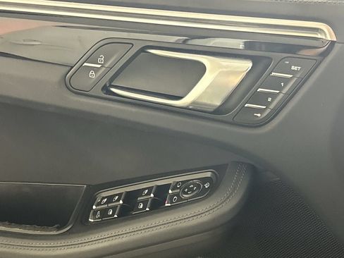Used 2023 Porsche Macan Turbo AWD/4WD image 20