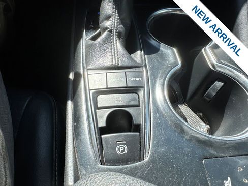 Used 2019 Toyota Camry XSE FWD image 27