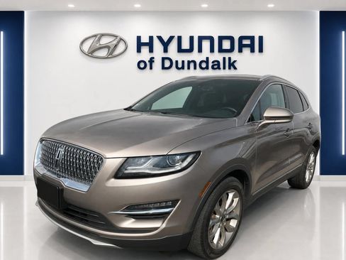 Used 2019 Lincoln MKC Select w/ Select Plus Package AWD/4WD image 3