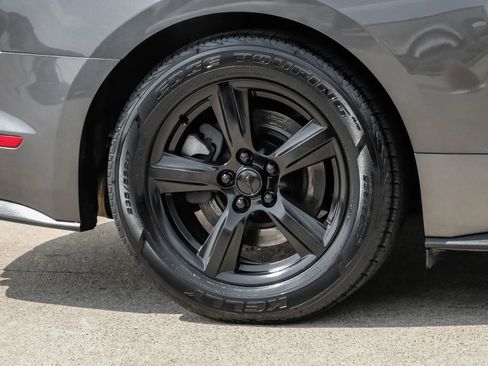 Used 2018 Ford Mustang Coupe RWD image 44