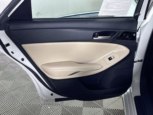 Used 2022 Toyota Avalon XLE w/ Moonroof Package image 20