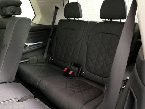 Used 2024 BMW X7 xDrive40i w/ Executive Package image 42