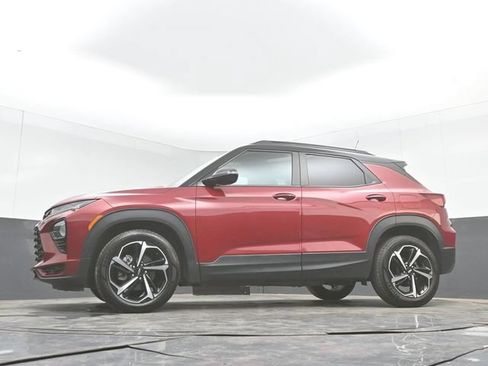 Used 2021 Chevrolet TrailBlazer RS w/ Technology Package FWD image 43